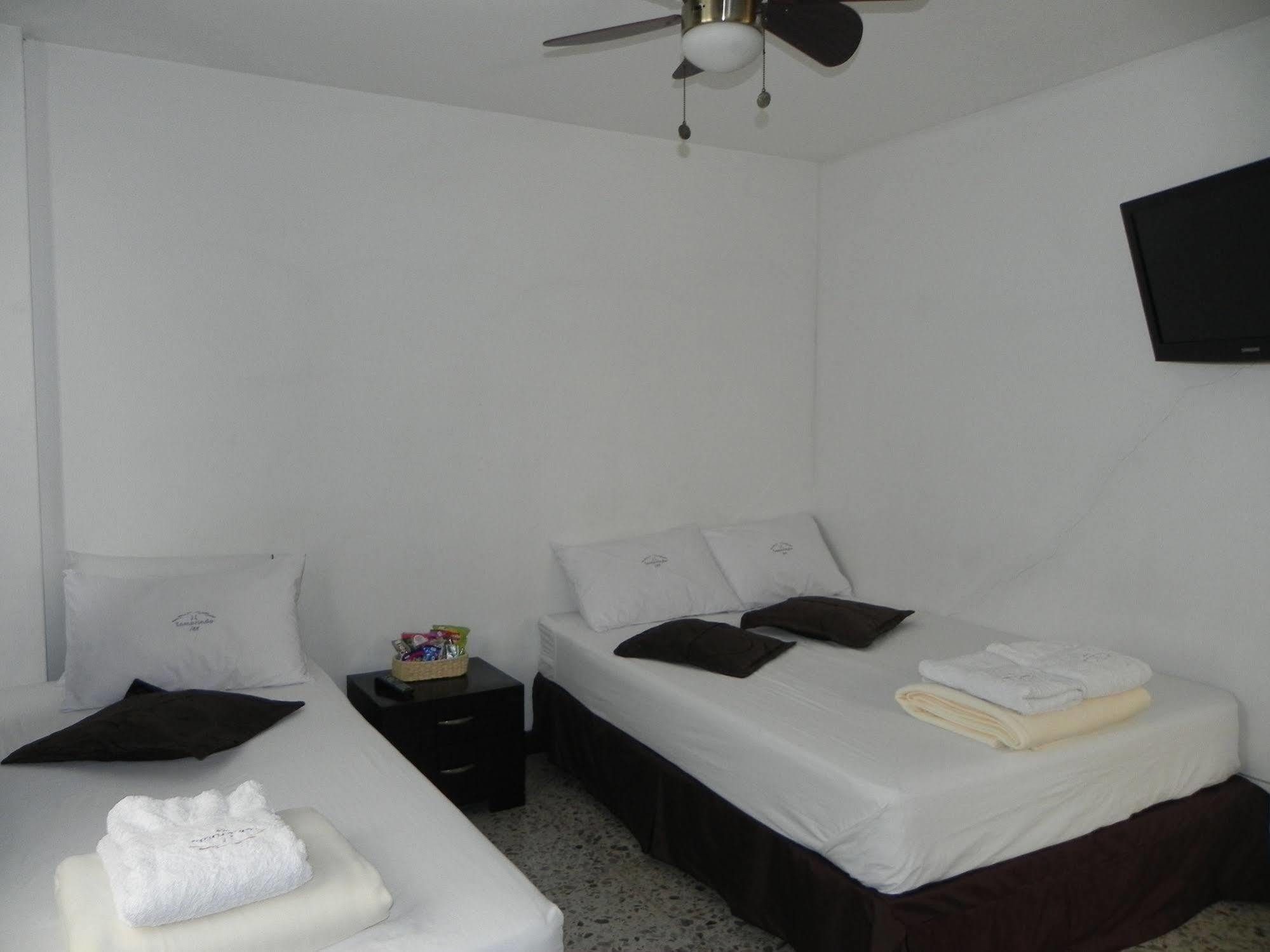 Hostal Tamarindo Inn Medellín Eksteriør billede