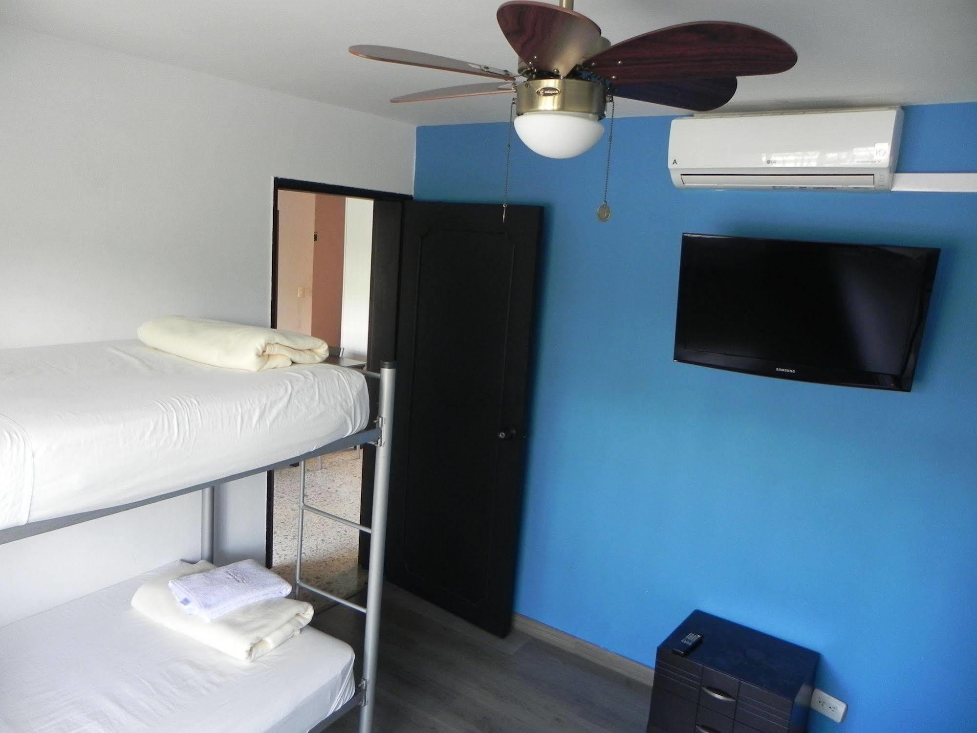Hostal Tamarindo Inn Medellín Eksteriør billede